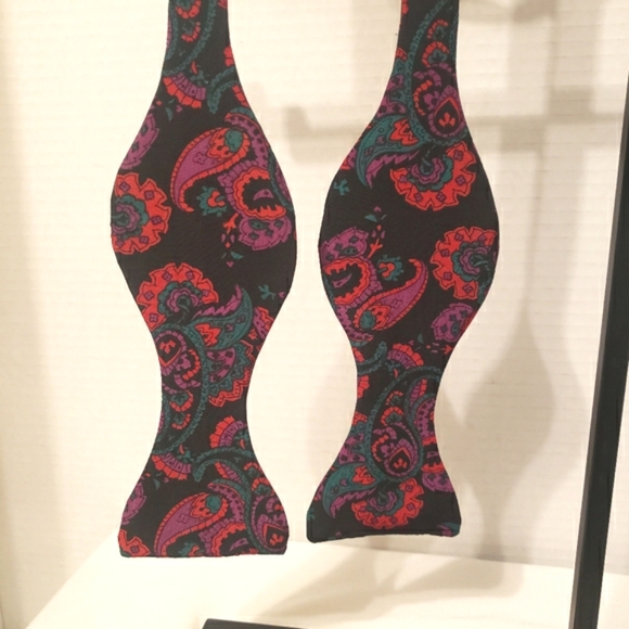 100% Silk Bow Tie by Carrot and Gibbs - Picture 2 of 7